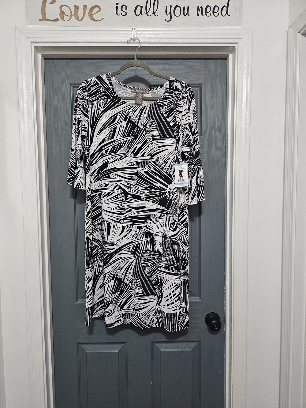 Black & White Palm-Print Midi Dress with Elbow Sleeves